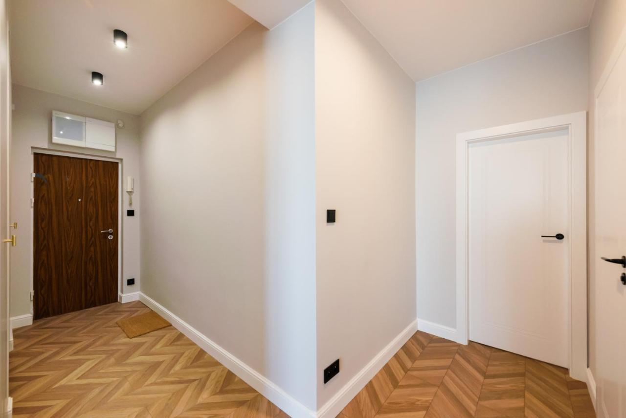 Remarkable City Centre Apartment Warsaw Exterior photo